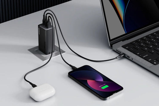 Combien de mAh pour Charger un iPhone 16 ?