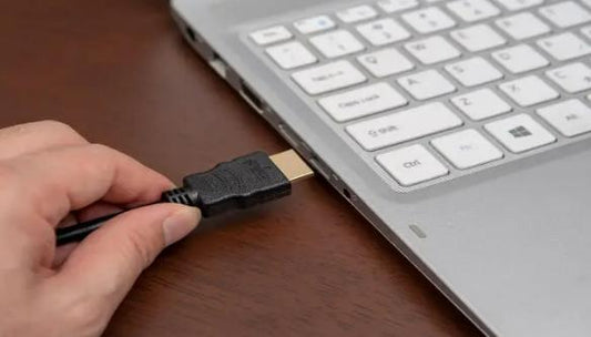Comment charger un ordinateur portable avec HDMI (Guide)