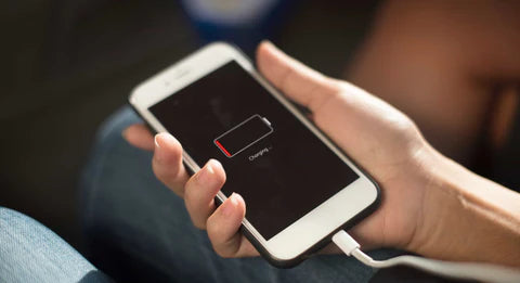 Que faire lorsque votre iPhone ne charge plus mais détecte le chargeur : Guide de dépannage