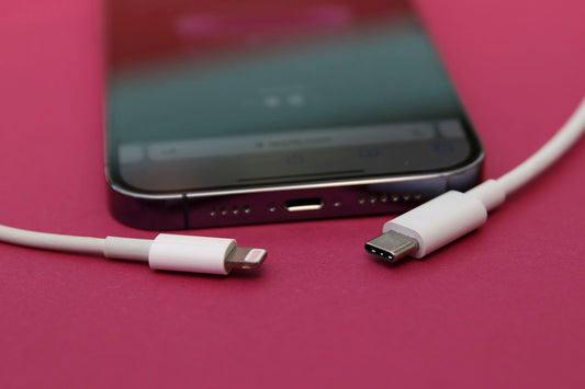 Peut-On Charger un iPhone 16 avec un Ancien Chargeur ? Tout ce qu'il faut Savoir