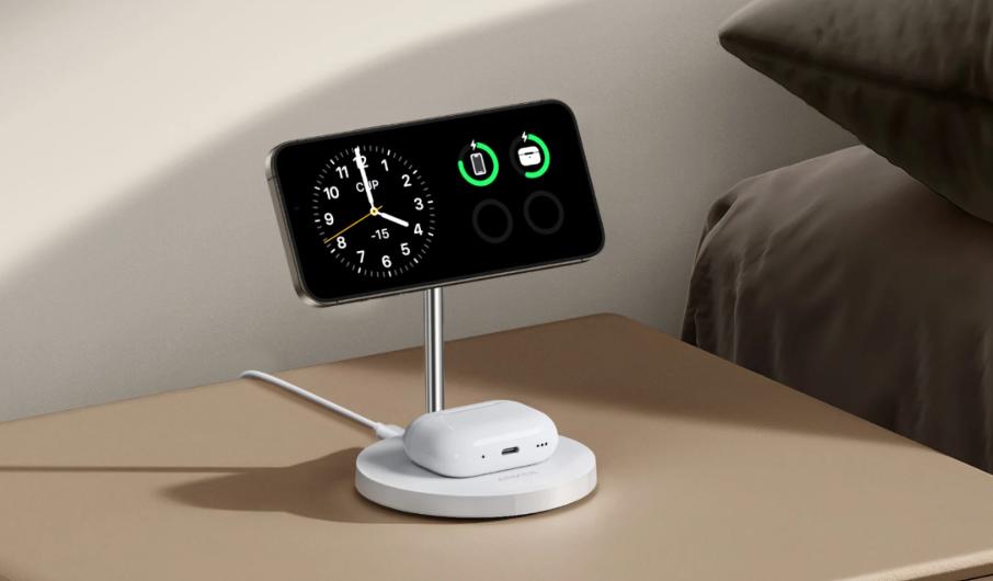 un téléphone qui se charge sans fil